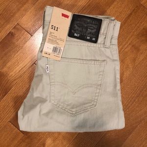 NWT Levi’s 511 off white jeans